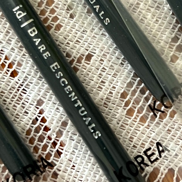 ❤️ New i.d. Bare Escentuals Make Up Brush Bundle - Picture 3 of 3